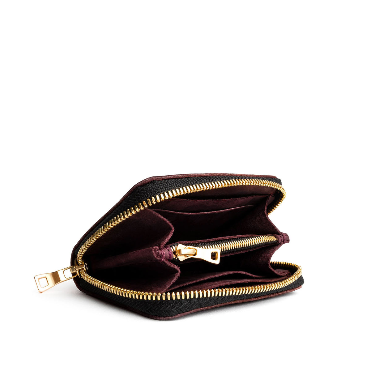 Merlot | Small leather wallet with zipper open