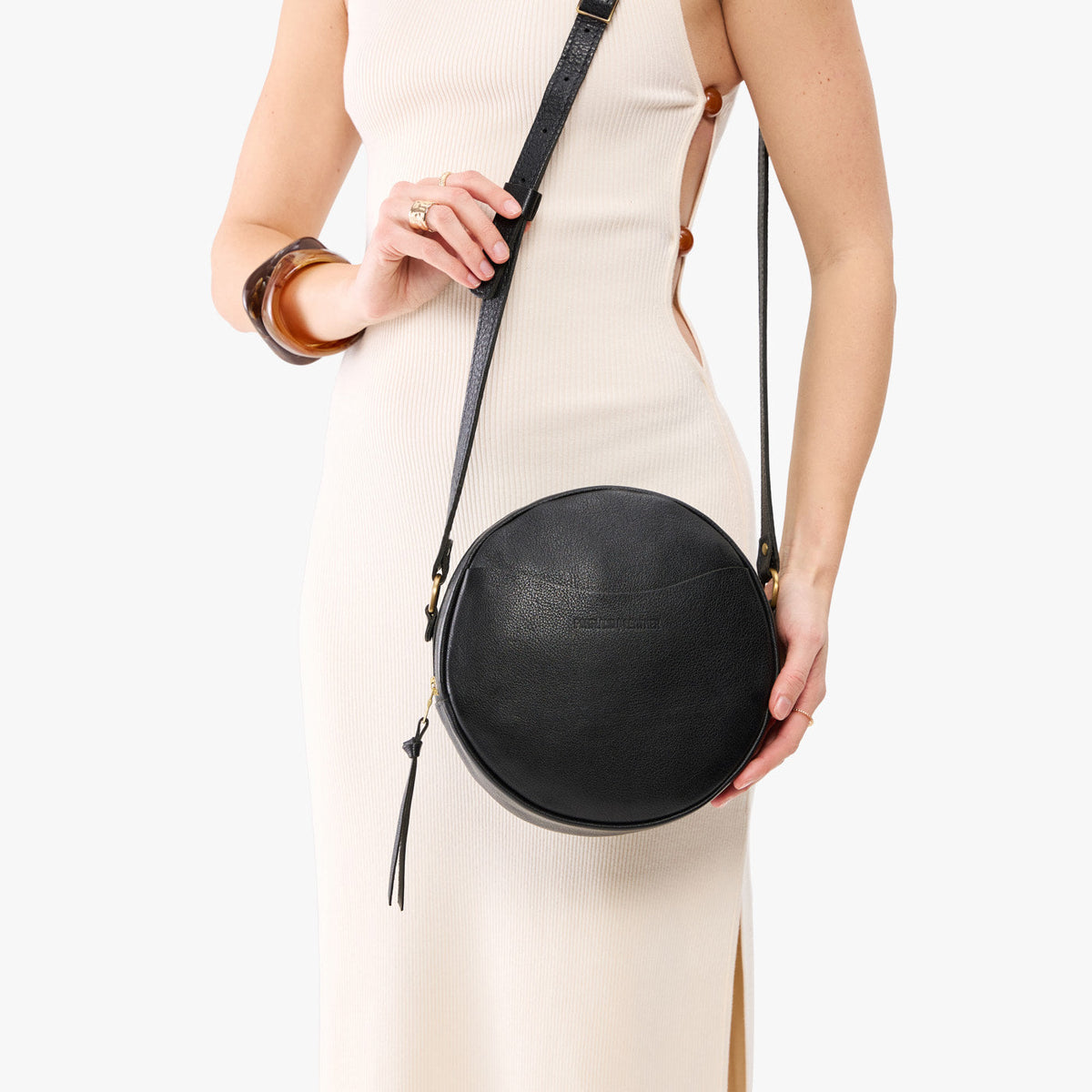 Pebbled--black*Large | Circle shaped crossbody bag with top zipper