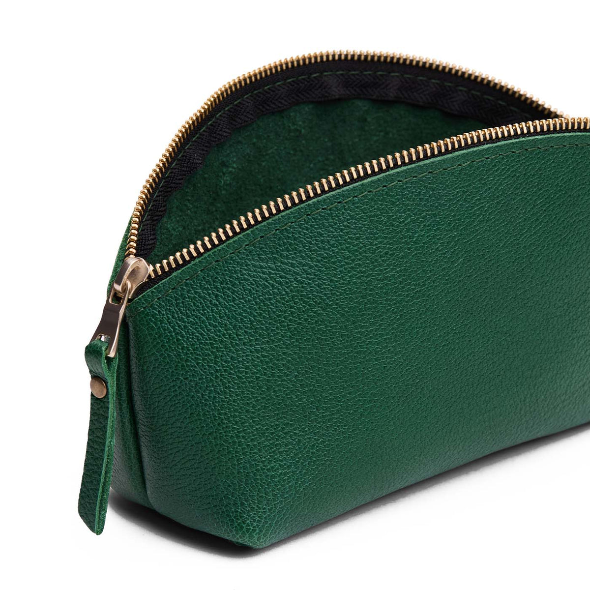 Bacalar | Spacious leather makeup bag with curved seams and top zipper open