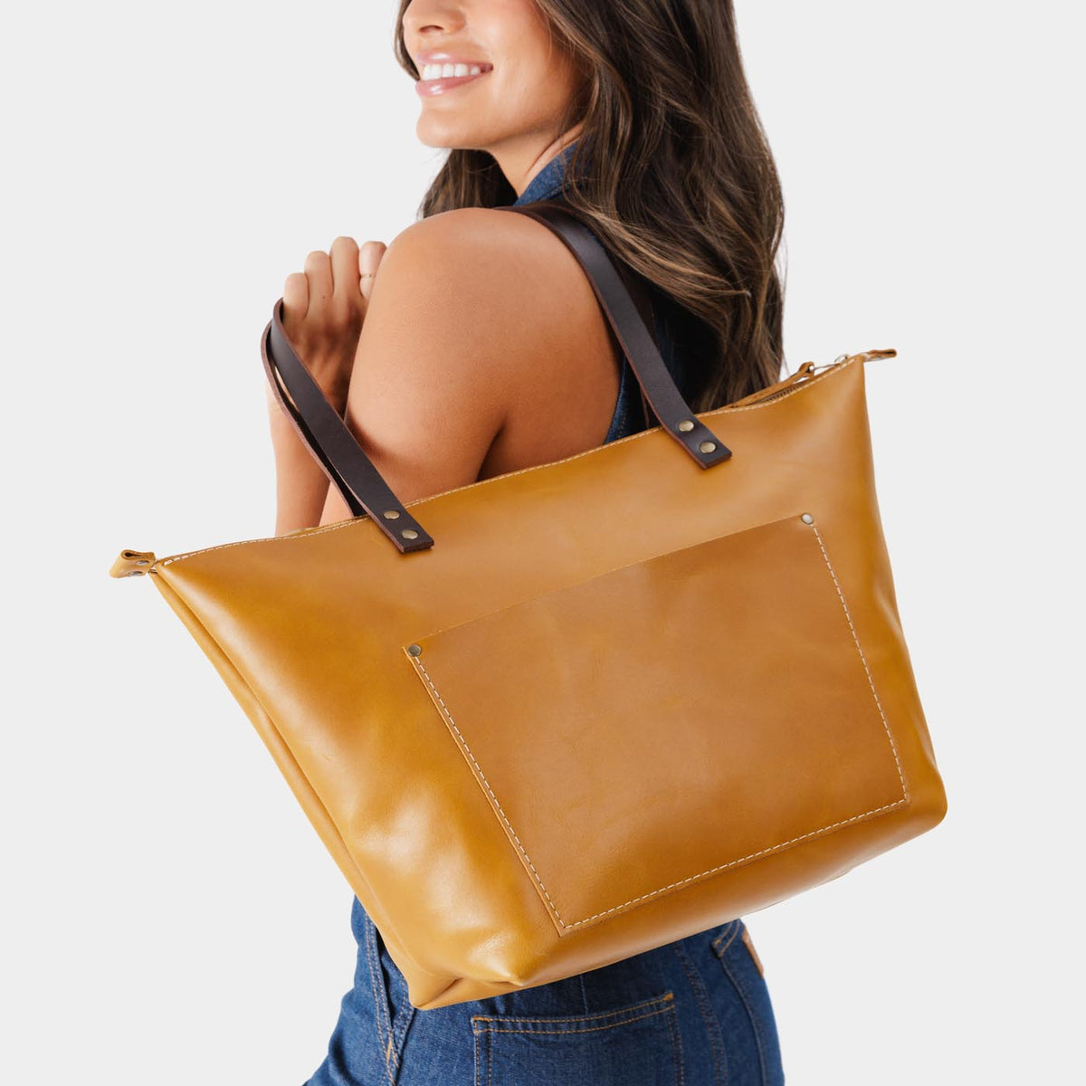 Mango*Zipper | Large leather tote bag with sturdy bridle handles and front pocket