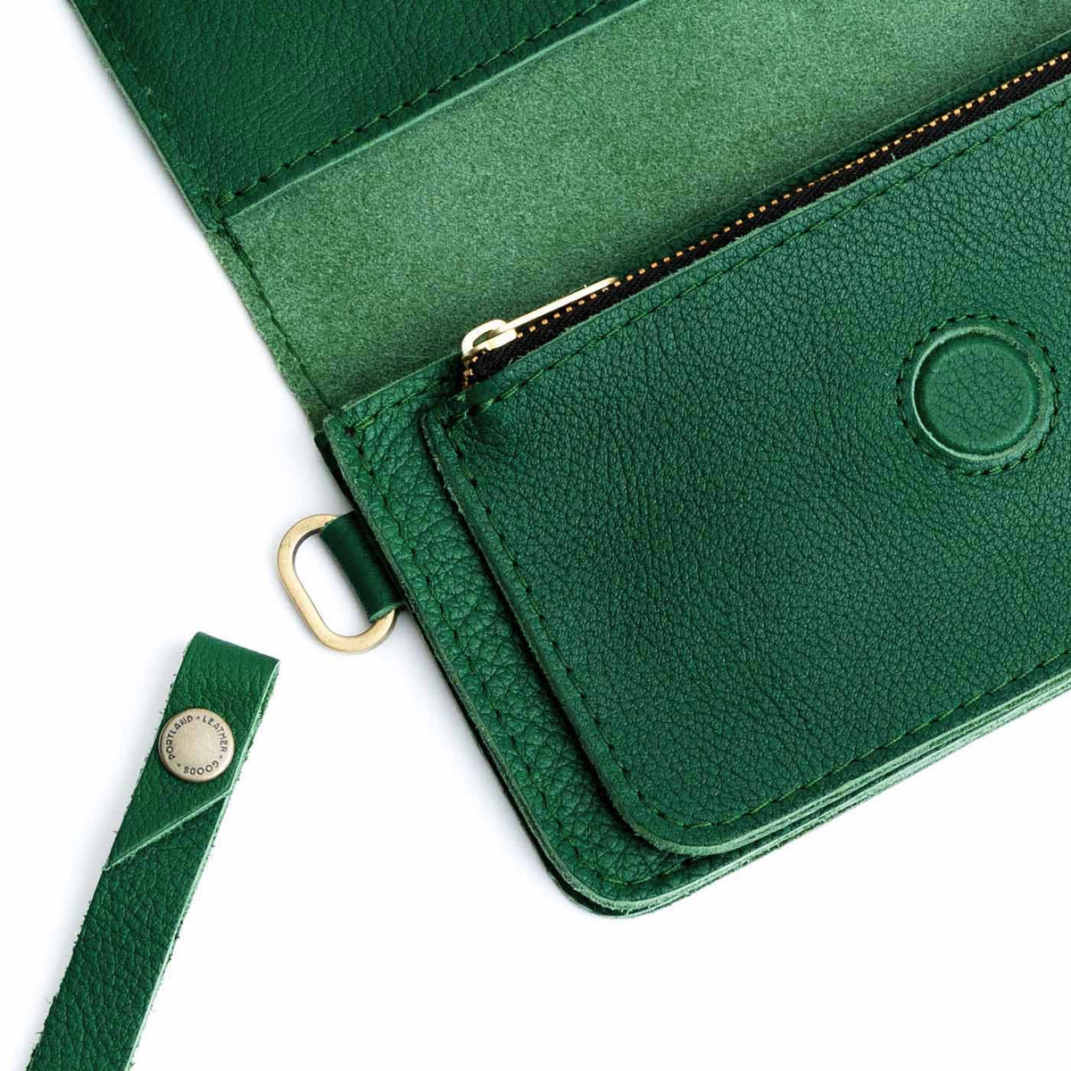 Bacalar | Leather wallet clutch with wristlet and magnetic closure