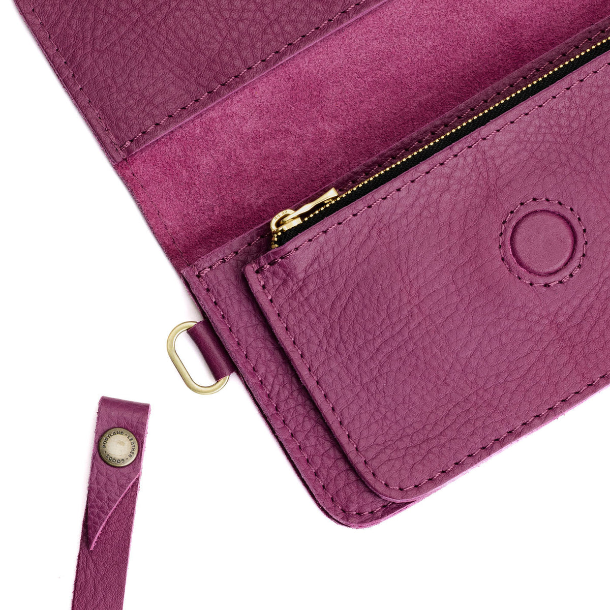 Iris | Leather wallet clutch with wristlet and magnetic closure