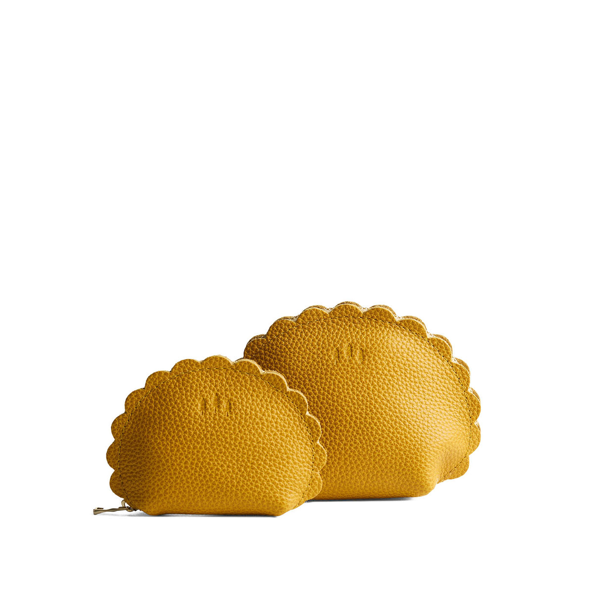 Sunshine | Curved leather pouch with zipper and scalloped edges