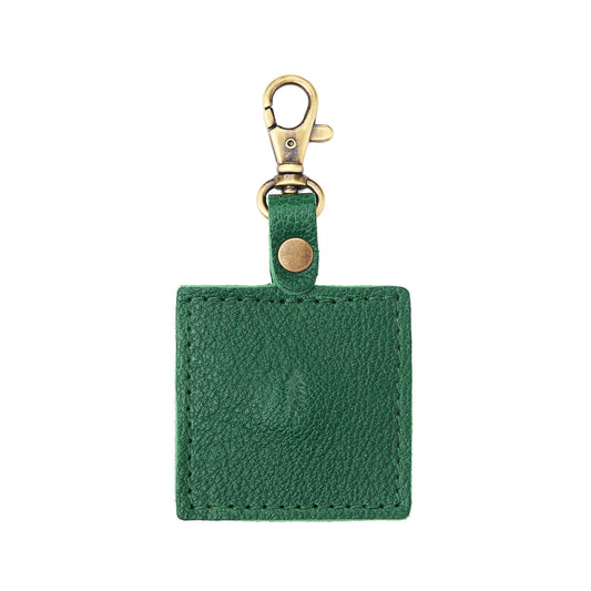 Bacalar | Square-shaped leather AirTag holder with snap closure and swivel lobster claw clasp