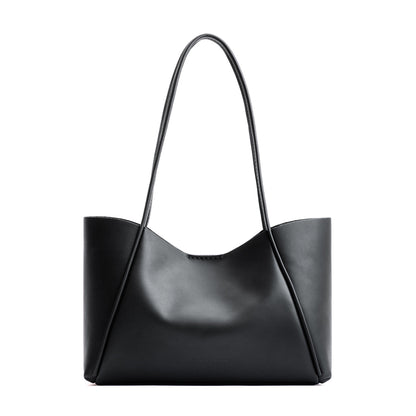 Black*Medium | Wide tote with leather straps and snap closure